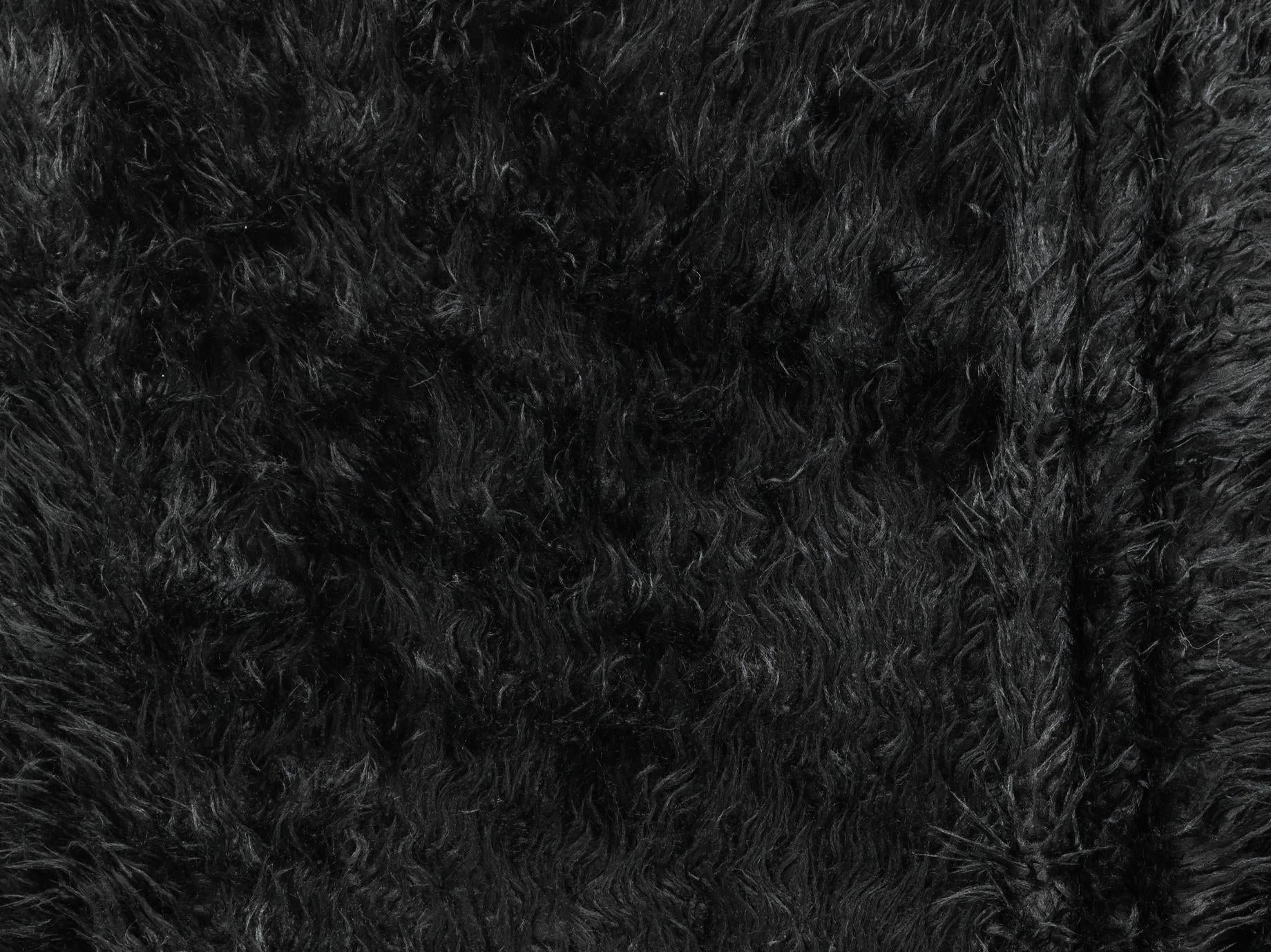 145cm Shaggy Fur Upholstery Black UP766-4