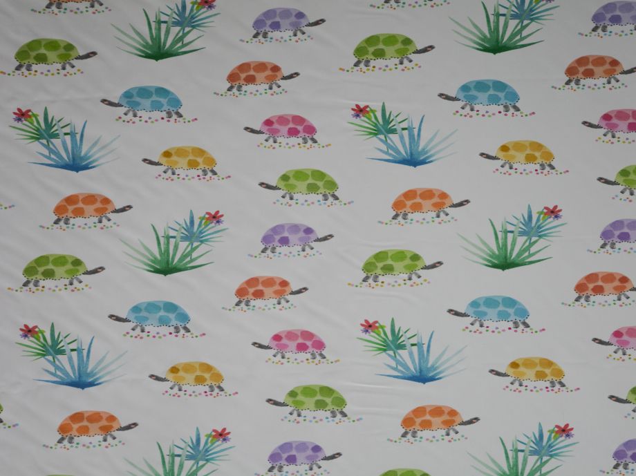 140cm Sateen Curtaining CU244-3