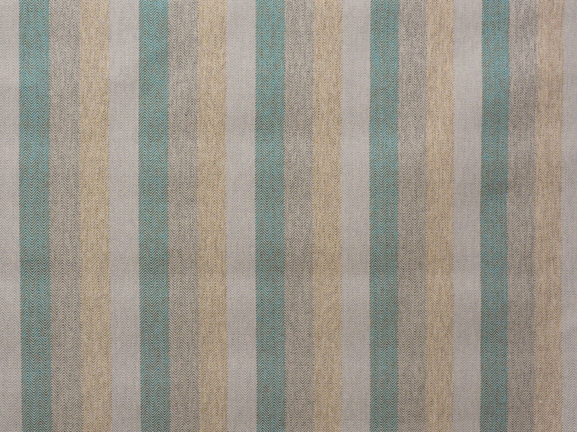 142cm Griffin Collection UP015-7