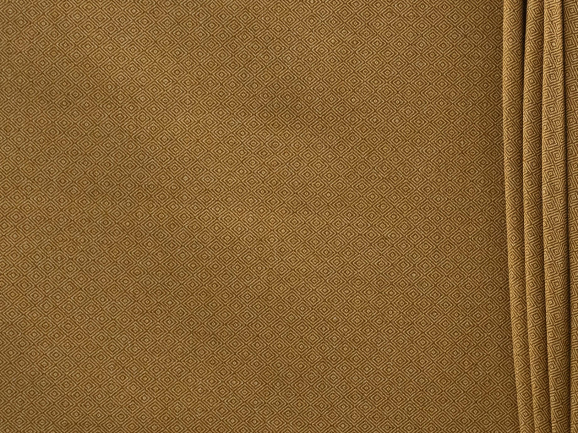 142cm The Curated Diamond Upholstery UP669-4